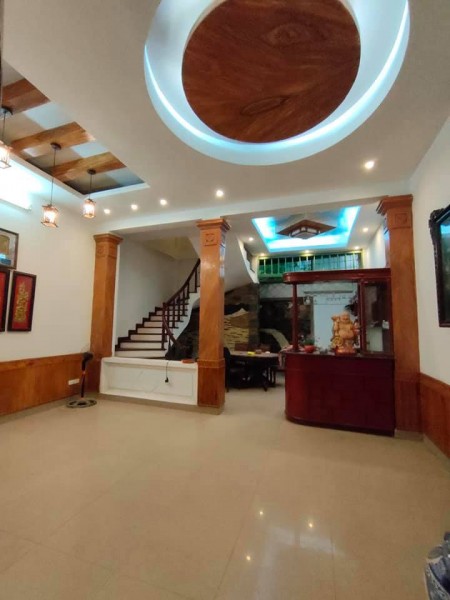 Nhà đẹp Phạm Văn Đồng, mới nguyên, ngõ nông, 56m2, giá 75 triệu/m2, gần ĐH Quốc Gia