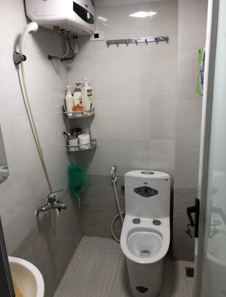 Nhà Mới 5 tầng phân lô giá chỉ 1.95 tỷ, Cách Hoàng Quốc Việt 10m liên hệ 094.111.1357