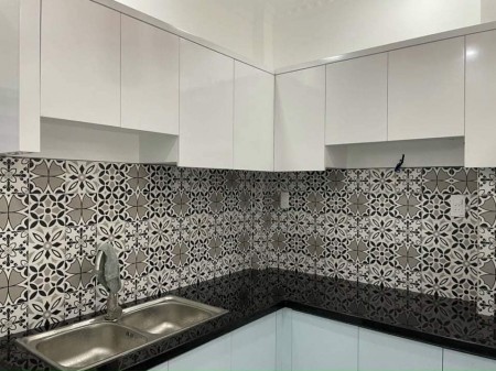 Bán nhà gần mặt tiền đường Phan Huy Ích, hẻm 8m, dtsd 25m2, 2 lầu, 2PN giá chỉ 2.9 tỷ