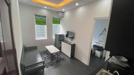 Bán nhà ngõ 136 Chùa Láng, nhà đẹp, ở ngay, diện tích sử dụng 32m2, giá bán chỉ 2,9 tỷ