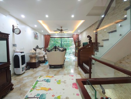 Biệt thự Cầu Giấy 10 tỷ lô góc dt 85m, mt 5.5m gara ô tô 3 thoáng kinh doanh Doãn Kế Thiện