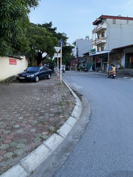 Chủ cần bán gấp nhà Ngọc Thụy - Long Biên, Dân trí tuyệt vời, 76 m2, MT 4.5m, giá 4 tỷ