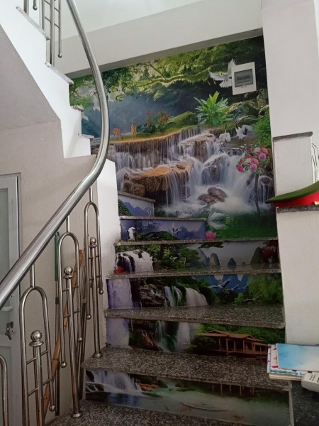 Bán nhà nguyên căn ô tô qua nhà phố Trạm, Bát Khối, Long Biên, dt 35m2, 4 tầng, mt 4m, giá 2.75 tỷ