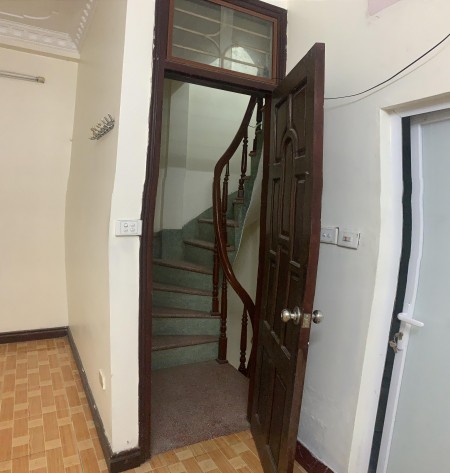 Nhà đẹp Kim Giang, diện tích sử dụng 30m 5 tầng 3 PN giá chỉ 2,65 tỷ - 30m ra đường phố.