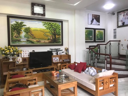 Chính chủ bán biệt thự Cổ Linh, diện tích sử dụng 97m2, oto, SĐCC, giá bán 6.2 tỷ