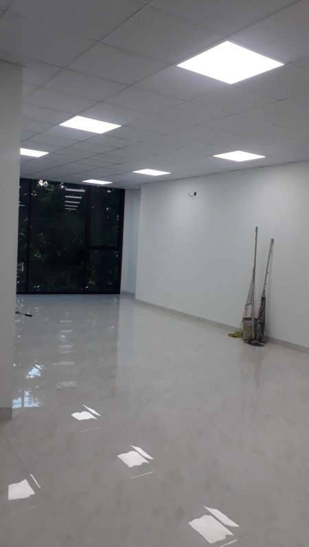 Cho thuê tầng 1, 2 giá cực rẻ ngay cạnh Vinhomes Gardenia Hàm Nghi, Nam Từ Liêm