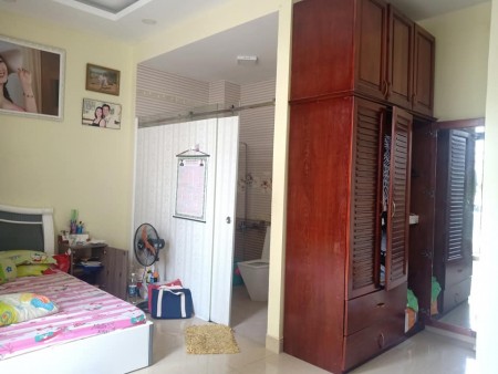 Bề ngang 6m, kết cấu 4 tầng, Bề thế, đường Cách Mạng Tháng Tám, TB, Giá nhỉnh 10 tỷ