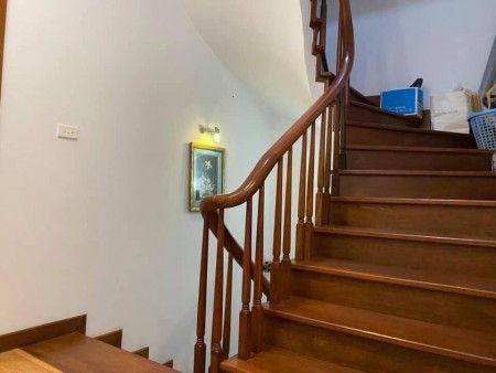 Bán nhà Bà Triệu, giá bán 2.69 tỷ, 5 tầng đúc, nhà đẹp thông thoáng, lh 0977690119