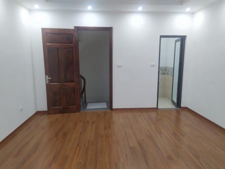 Bán nhà đường Tôn Thất Tùng Đống Đa, nhà đẹp, giá rẻ, 48m2 x 4 tầng