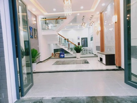Bán nhà Bình Dương giá ưu đãi mùa dịch giá 2.55 tỷ, sổ sẵn đúc kiên cố, bao rộng