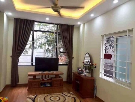 Nhà ngõ thông kinh doanh bán giá 3.5 tỷ Kim Giang lô góc 3 mặt thoáng, gần chợ, tiện ích đủ