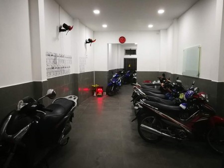Bán nhà nguyên căn vị trí. đắc địa ĐIện Biên Phủ, diện tích 32m2, giáp ranh Quận 1, giá chỉ 2.65 tỷ
