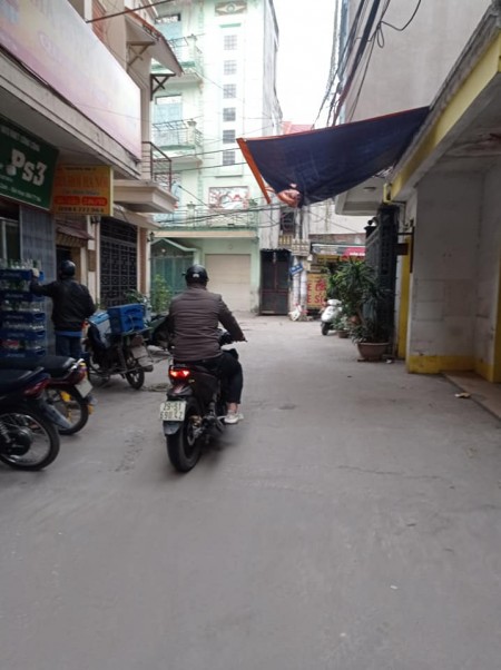Bán nhà nguyên căn siêu rẻ nhà đẹp Vĩnh Hưng ô tô qua nhà, diện tích 37m2, 3 tầng, giá 2.6 tỷ