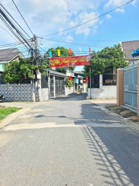 Đất nền Trường CĐ Lê Qúy Đôn, QL51. Biên Hòa diện tích sử dụng 90m2. Gía Rẻ