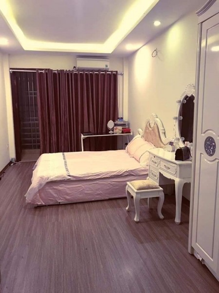 Nhà hoa hậu Kim Giang gần phố, chủ tự xây 6 tầng diện tích sử dụng 40m2 giá 3.65 tỷ