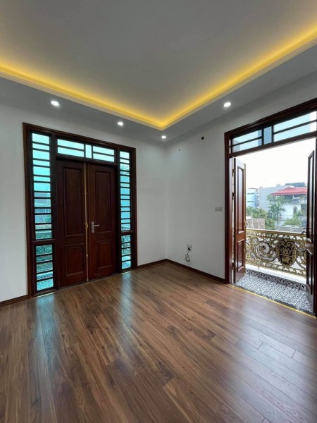 Bán nhà Tư Đình, ngõ rộng ô tô đỗ cửa, diện tích sử dụng 50m2, giá bán nhanh 4 tỷ