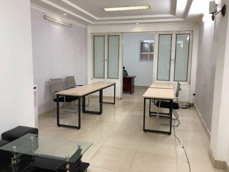 Văn phòng 45m2 cho thuê tại Mễ Trì Hạ-Nam Từ Liêm, Giá thuê 8tr full Dịch Vụ
