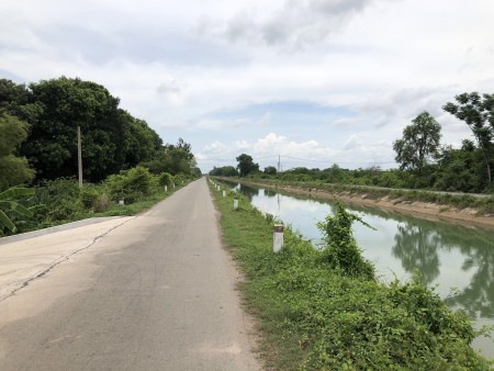 Cần bán nhà vườn view kênh Đông xã Trung Lập Thượng diện tích 8000m2 có nhà ở kiên cố