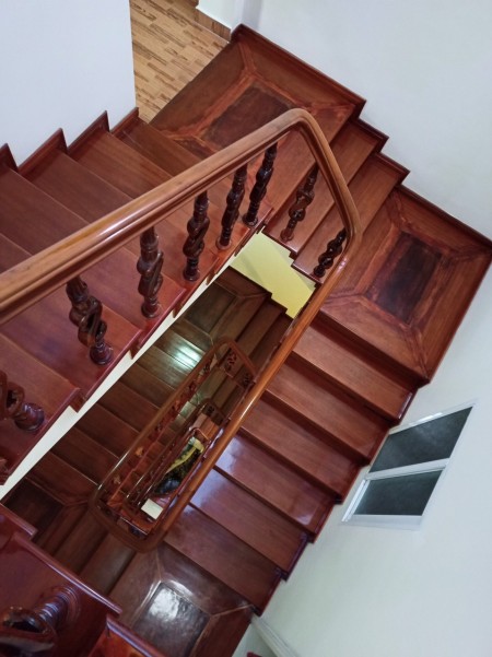 Bán nhà Ngọc Lâm, nguyên căn xịn, vào ở ngay, ô tô đỗ cửa giá bán 3 tỷ hơn, pháp lí đủ