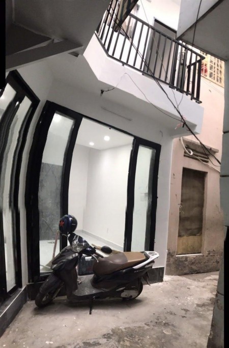 Bán nhà đẹp nguyên căn vị trí đắc địa trung tâm Quận 10, giá rẻ 4 tỷ, vào ở ngay