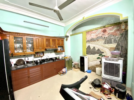 Bán nhà nguyên căn 4 tầng đúc đẹp long lanh chủ tự xây Hoàng Như Tiếp Quận Long Biên