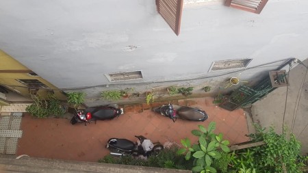 Bán nhà dt 78m2, 3 tầng giá 4.x tỷ ngõ Tô Hoàng, Quận Hai Bà Trưng, gần phố ngõ thông, giá hợp lí