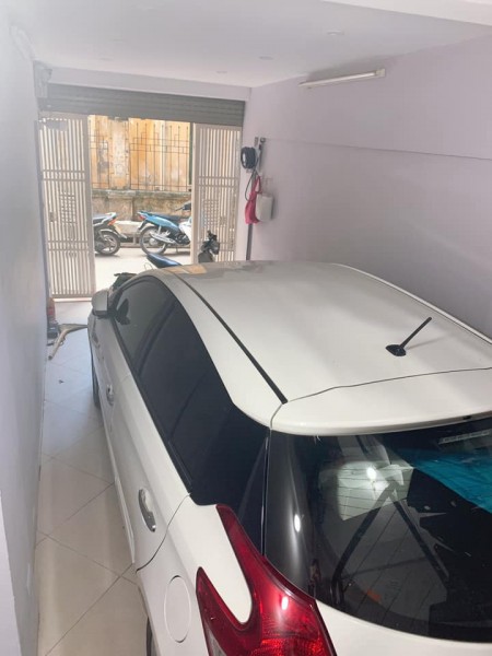 Nhà mới mặt phố Tân Hồng Thanh Xuân, 5 tầng, dtsd 50m2, khoảng 3 tỷ nở hậu, gần hồ