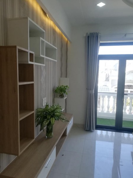 Bán gấp nhà Phan Văn Hân, mặt hẻm một xẹt dễ tìm kiếm diện tích 40m2, giá bán 5.5 tỷ
