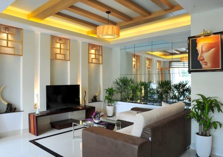 Bán nhà Ngô Gia Tự, Ngõ ô tô, làm văn phòng rất tiện, dt 80m2, 4 tầng, mặt tiền 6m, 5 tỷ hơn
