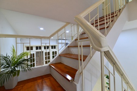 Bán nhà Bồ Đề Quận Long Biên ngõ thoáng sáng diện tích sử dụng 30m2 giá bán 2 tỷ 95