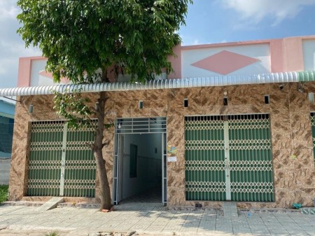 Mùa dịch kẹt tiền bán lỗ 2 dãy trọ 300m2(10x30m) 8P + 2KIOT chính chủ, vị trí đẹp, KCN MP3