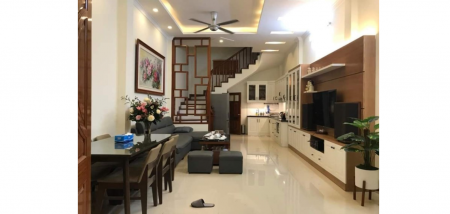 Bán nhà ngay cạnh Aeon Long Biên đường ô tô tải tránh nhau nội thất xịn, dtsd 56m2, giá 4 tỷ