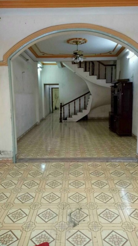 Cần bán nhà nguyên căn chính chủ Phan Huy Ích, nhà rộng bề thế giá chỉ 5,8 tỷ, lh 0394317796