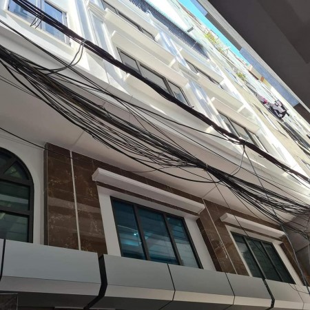 Nhà đẹp Tôn Thất Tùng diện tích 40m2 5 tầng giá 4,6 tỷ ngõ 3 gác vào ở được ngay