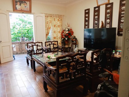 Biệt thự Hồng Tiến, Quận Long Biên, diện tích 160m2, rộng 8m, 4 tầng, giá bán nhỉnh 18 tỷ
