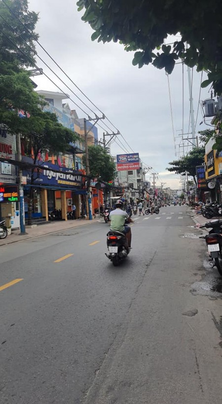 Mặt tiền Âu Cơ, Tân Bình, DT 82m2, Vỉa hè 2m, Giá rẻ bất ngờ 11 tỷ 090.121.88.95