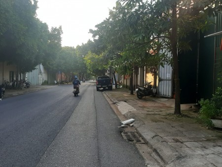 Bán nhà mặt phố lạc thị, đường lớn, vỉa hè rộng, kinh doanh, diện tích 115m2, giá 3,75 tỷ