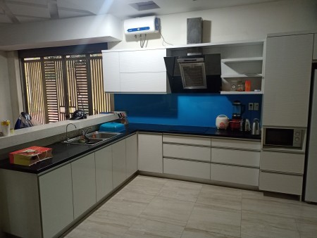 Mặt phố Quận Cầu Giấy, lô góc, 3 ô tô tránh, vỉa hè, kinh doanh, 85m2, MT 6.6m, 20 tỷ