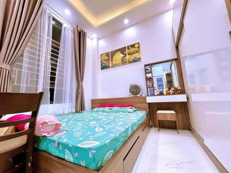 Bán nhà nguyên căn Thụy Phương, đường ô tô diện tích sử dụng 35m2, giá bán nhỉnh 2 tỷ