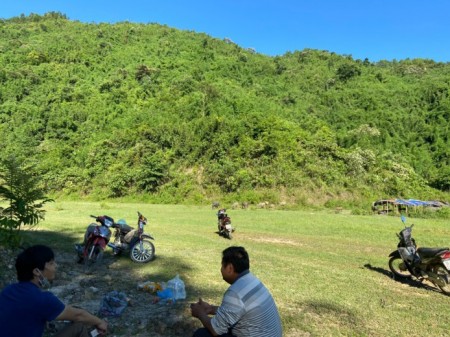 Cần bán đất trang trại Lương Sơn diện tích 25m, đất đồi thấp gần trung tâm, vị trí đẹp