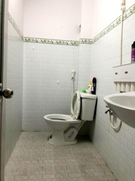 Bán nhà nguyên căn Phan Huy Ích, phường 12, Quận Gò Vấp nở hậu, cấp 4 dtsd 50m2, giá 3.1 tỷ