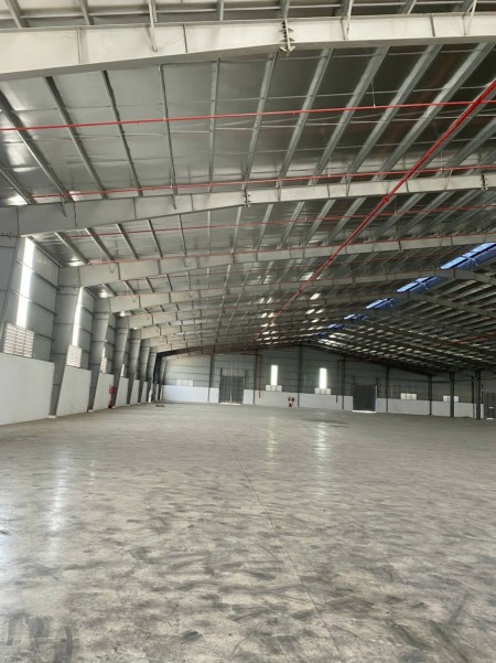 Cho thuê kho, nhà xưởng 10000m2 giá rẻ, trong KCN khu vực Bến Lức Long An