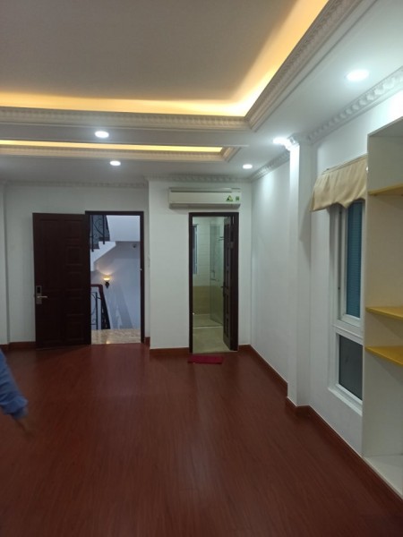 Siêu phẩm Phú Nhuận, Trương Quốc Dung, đúc 6 tầng, cao cấp, giá bán chỉ 11,5 tỷ