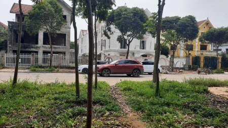 Bán BT 423.5m2 tại đường Hoa Ngọc Lan, KĐT Quang Minh, Mê Linh, Hà Nôi. LH: 0973781843 Ánh