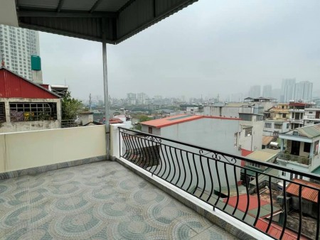 Bán nhà ngõ 102 Hoàng Đạo Thành, Thanh Xuân Hà Nội, dt 40m2, 6 tầng, ô tô vào nhà