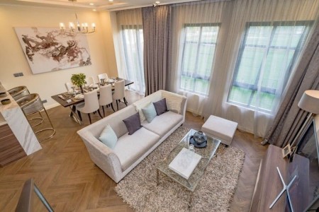 Bán nhà đẹp lung linh, ô tô đổ cửa, phường Ái Mộ Long Biên, dt 44m, giá nhỉnh 3 tỷ