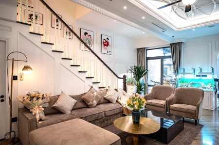 Bán nhà phố Kim Hoa vài bước ra hồ ba mẫu ngõ nông rộng dtsd 56m2, mt 5.3m, sổ sẵn