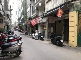 Bán nhà cạnh viện Bạch Mai kinh doanh đỉnh, ngõ ô tô thông, giá chỉ 3.6 tỷ, thương lượng