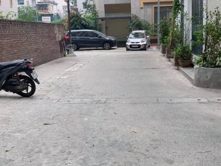 Bán nhà nguyên căn Khương Đình 20m ra ô tô tránh dừng giá bán 2.52 tỷ, lh 0965068283