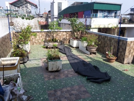 Bán nhà ngõ 318 Đê La Thành, lô góc, kinh doanh nhỏ, 40mx5T, mt 4.8m, Nhỉnh 4 tỷ.